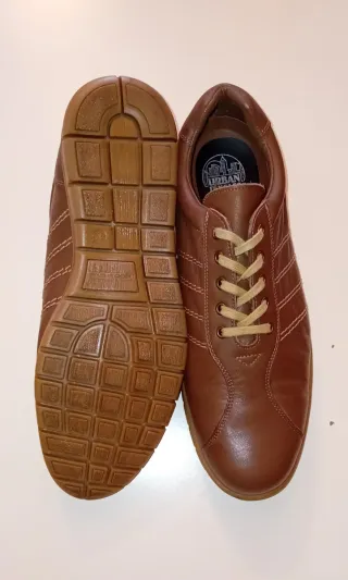 Zapatos de piel marrones sin uso