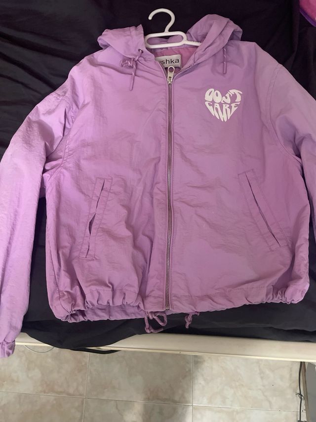 Chaqueta Bershka Morada