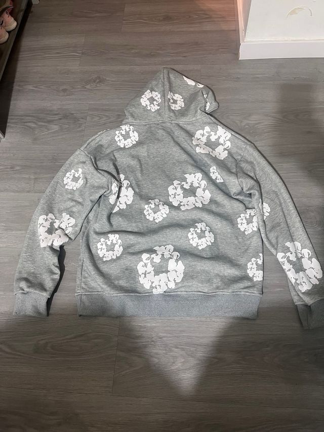 Sudadera Denim Tears Gris con Estampado Floral