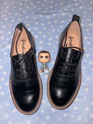 Scarpe Stradivarius nere da donna