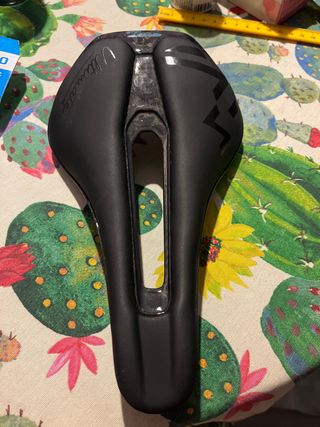 Sillín carbono RYET Ultimate 140mm