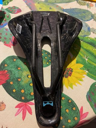 Sillín carbono RYET Ultimate 140mm