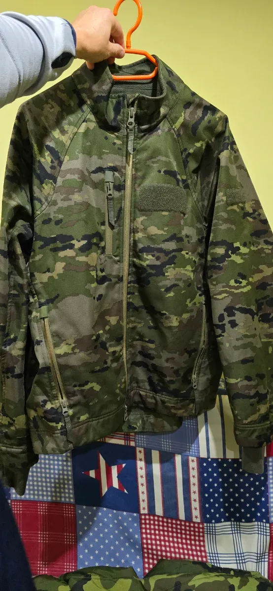 Chaqueta forro polar camuflaje talla S