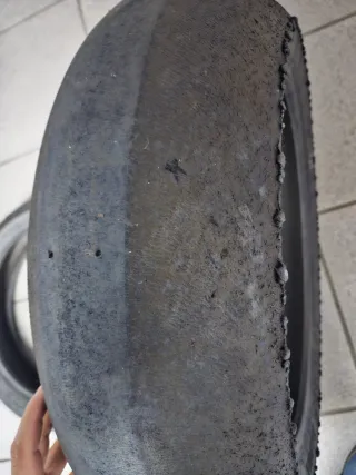 Neumático Dunlop KR