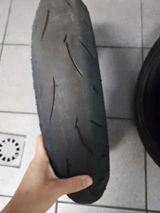 Neumático Dunlop KR