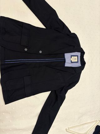 Chaquetas de vestir azul para niño. Tallas 13 y 9