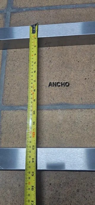 Marco de microondas metálico