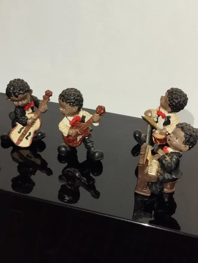Conjunto decorativo músicos