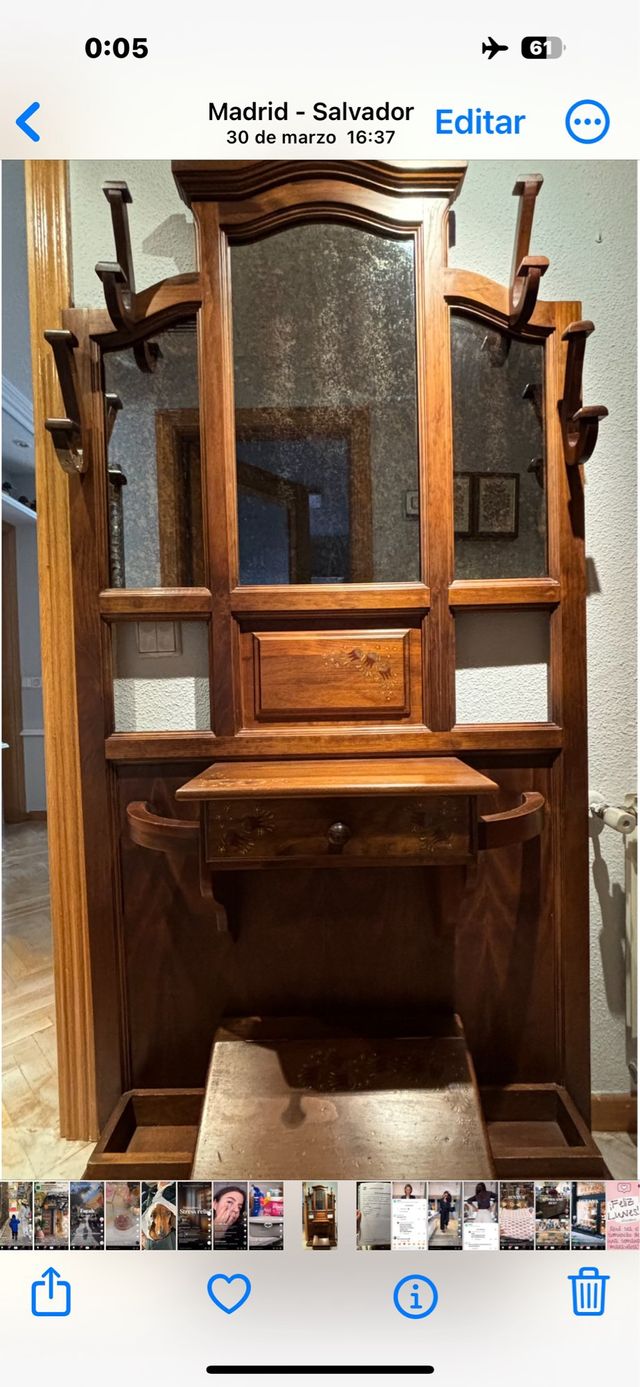 Mobile ingresso con legno e specchio