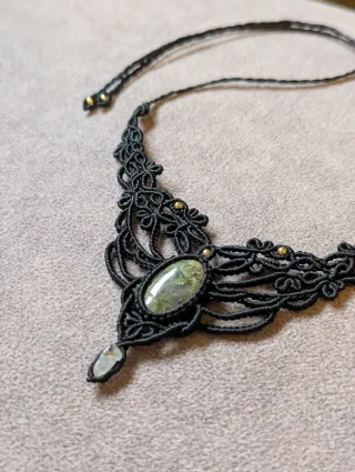 Collar Unakita Negro y Verde