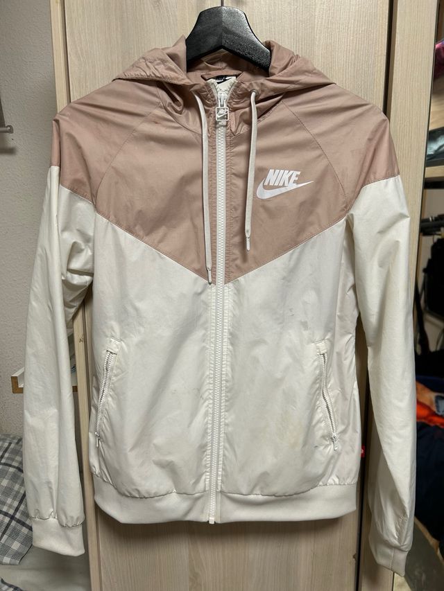 Chaqueta Nike Rosa y Blanca