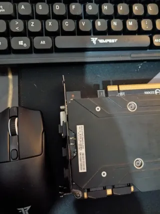 Tarjeta Gráfica Gigabyte GTX 1070 8gb