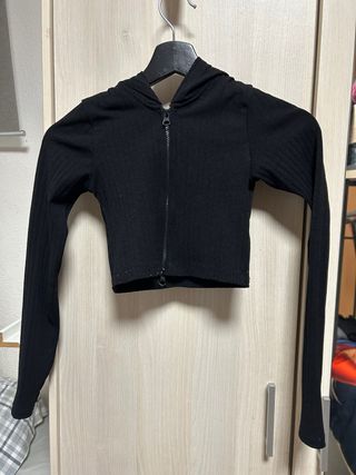 Chaleco Bershka negro con cremallera