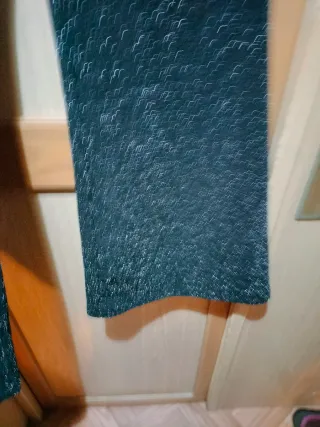 Pantalón campana brillante negro y plateado