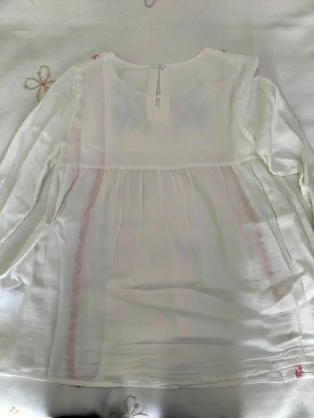 Camisa niña manga larga bordada