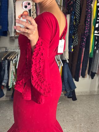 Traje de flamenca rojo con volantes