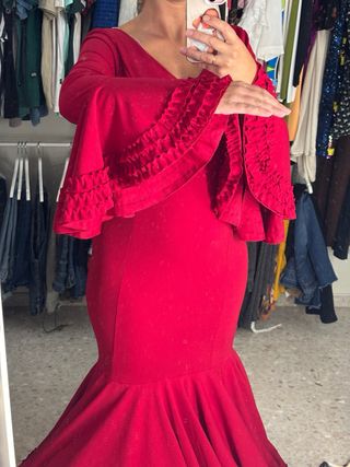 Traje de flamenca rojo con volantes