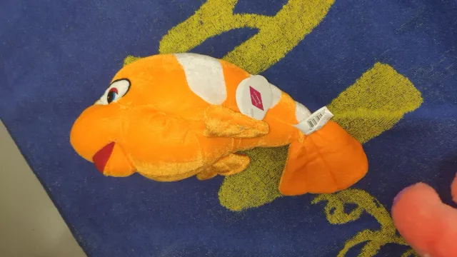 Lote 4 peluches: pez payaso y oso