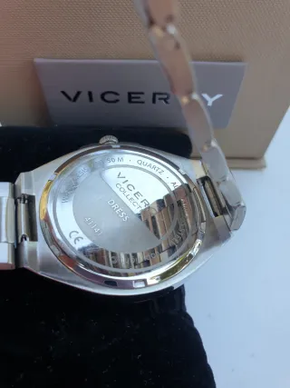 Reloj Viceroy Negro y Plateado Nuevo