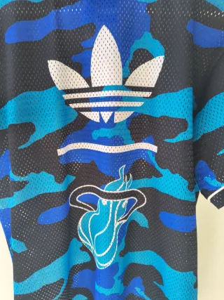 Camiseta Adidas Camuflaje Azul
