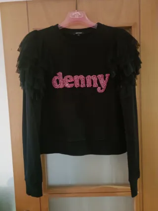 Sudadera Denny Rose negra con pedrería