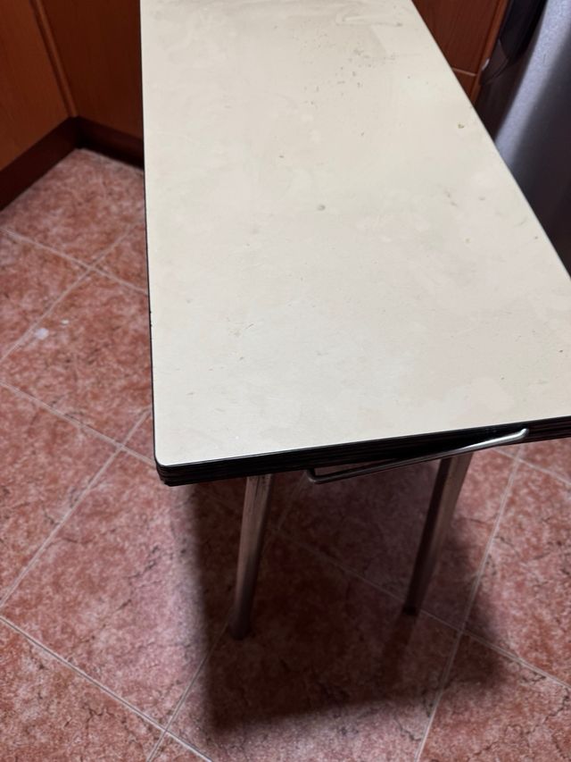 Mesa plegable cocina metal y plástico