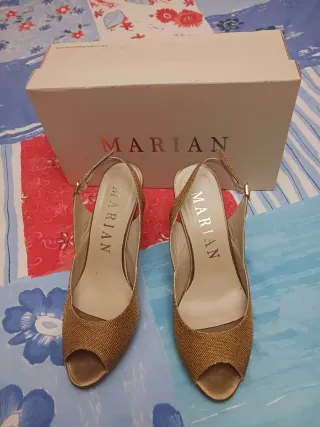 Scarpe da festa dorate Marian
