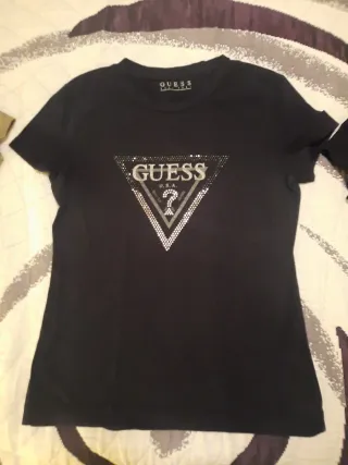 Lote Camisetas Guess y Tommy Jeans Negras y Verde