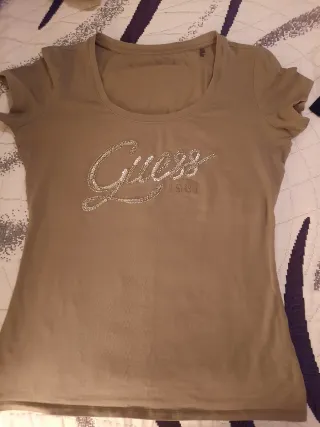 Lote Camisetas Guess y Tommy Jeans Negras y Verde