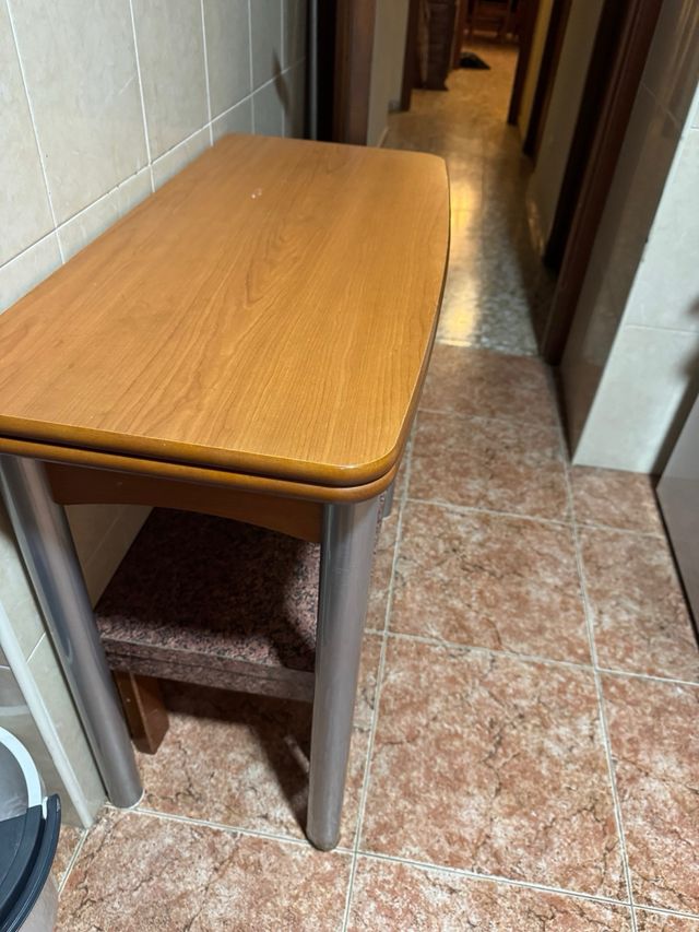 Mesa de cocina plegable madera y metal