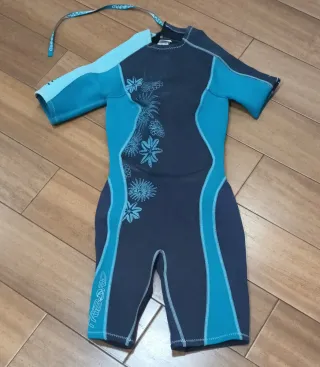Traje neopreno mujer corto azul y turquesa