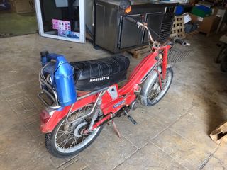 Ciclomotor Mobylette Antiguo a Restaurar