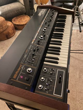 Roland Jupiter-4 Sintetizador Compuhonic