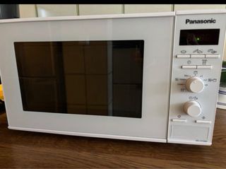 Microondas Panasonic NNJ151WM