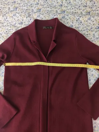 Chaqueta larga punto burdeos Zara Talla única