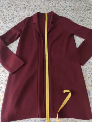 Chaqueta larga punto burdeos Zara Talla única