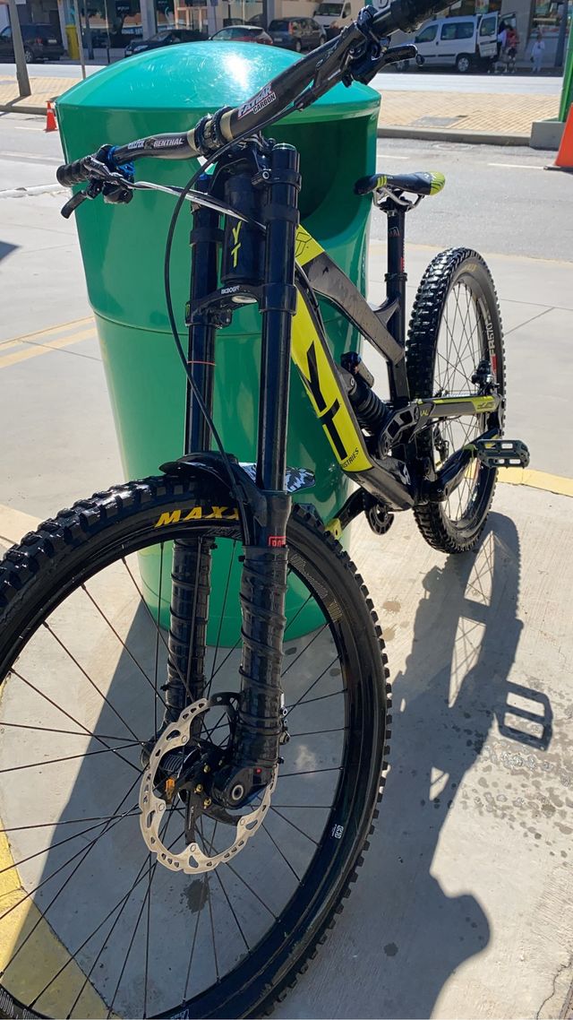 YT TUES 2017 27,5 Bici descenso