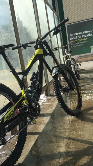 YT TUES 2017 27,5 Bici descenso