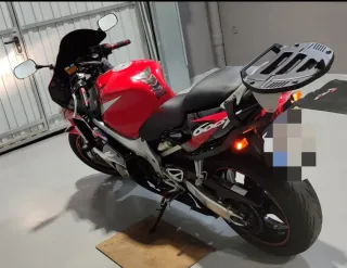 Honda CBR600F4i Roja