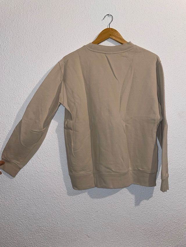 Jersey Zara beige con bolsillo