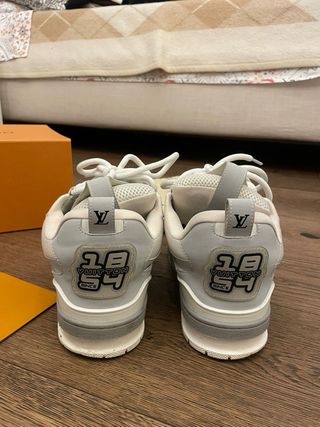 Louis Vuitton Skate grigie/bianche usate poco