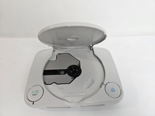 Sony Psone + Cavi + Memory Card + Controller