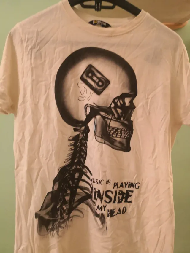 Camiseta manga corta calavera música