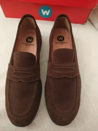 Mocasines Wonders serraje marrones