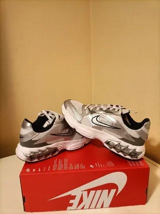 T39 Nike Zoom Air Fire Plata/Blanco