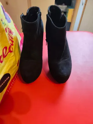 Botines tacón negros talla 40