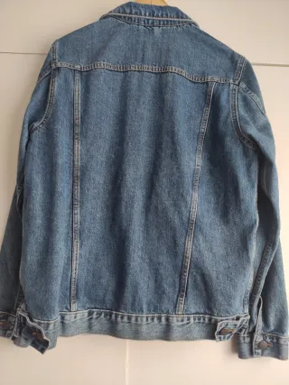 Cazadora vaquera Pull and Bear chico