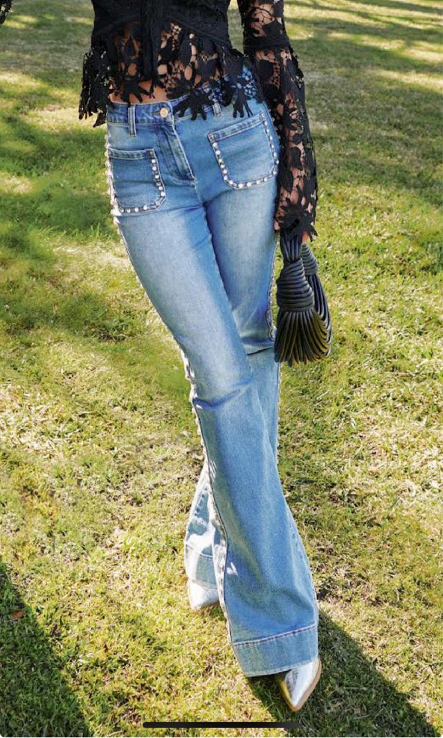 Vaqueros Suances con tachuelas