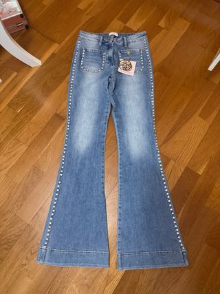 Vaqueros Suances con tachuelas