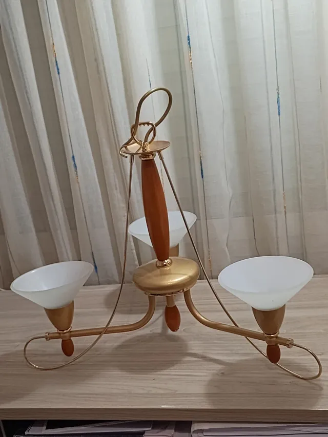 Lámpara de techo dorada 3 brazos